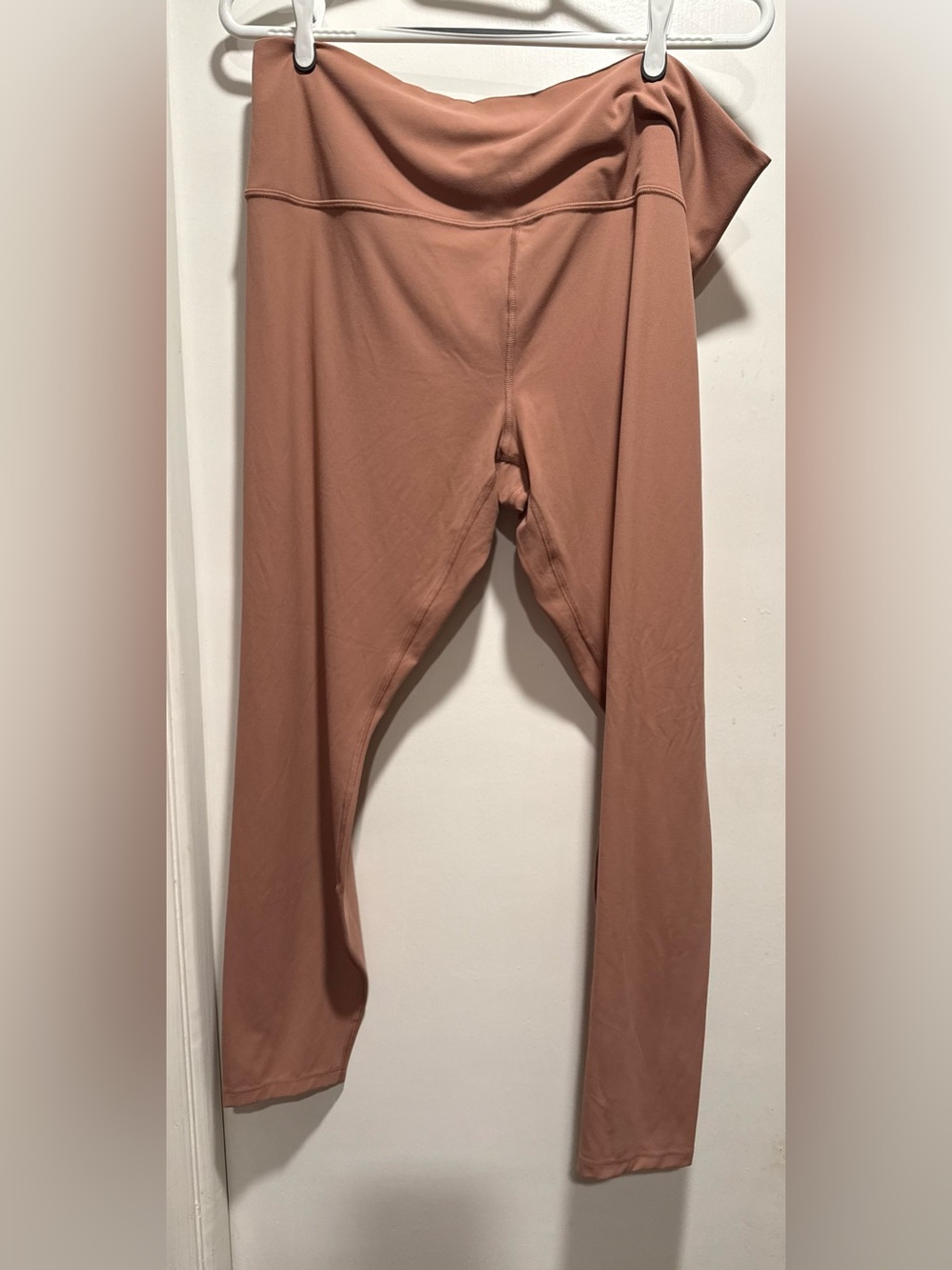ALL in motion High-Rise Leggings in MAUVE - Picture 2 of 3